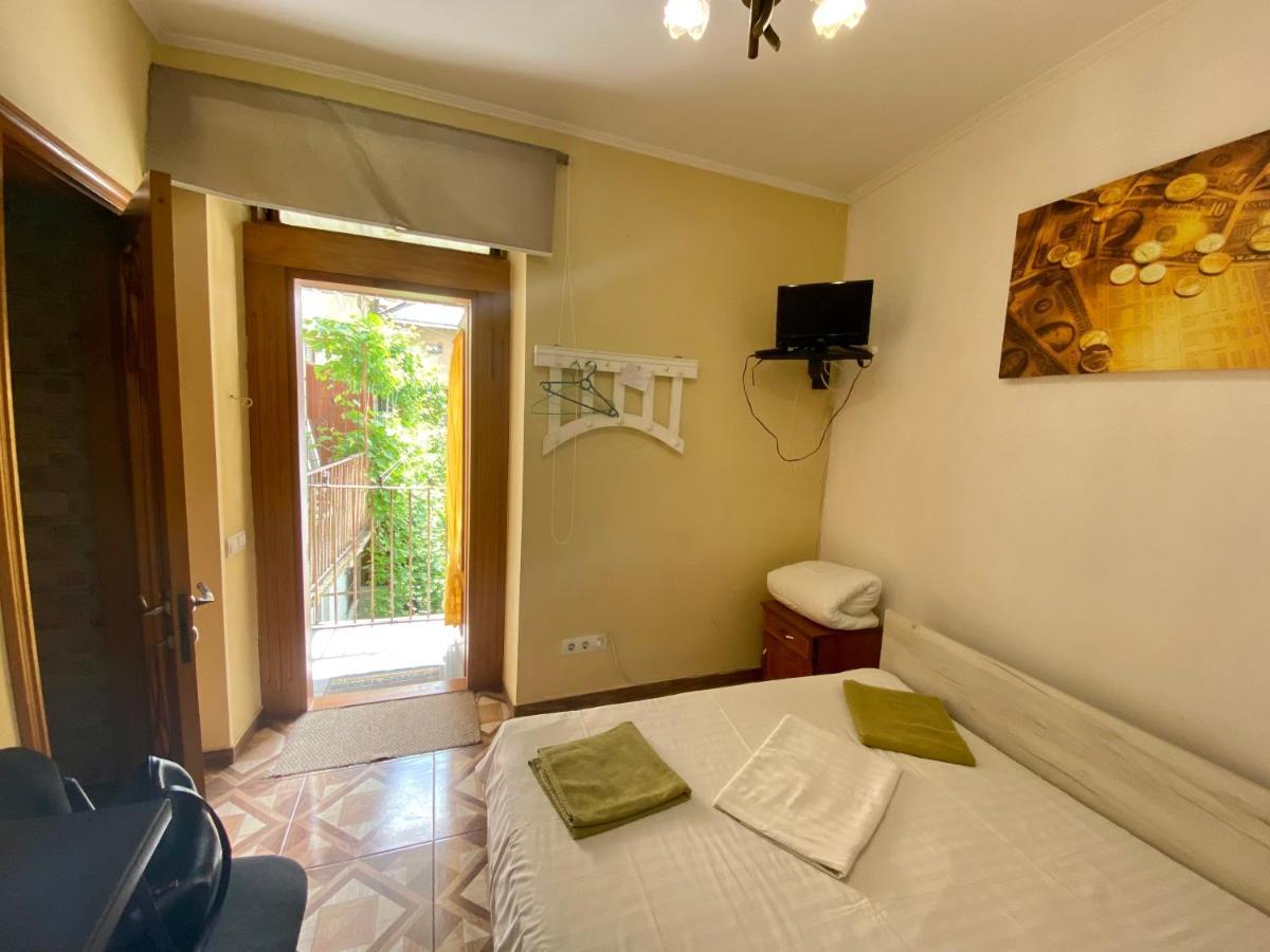 Svobody Apartments Lviv Buitenkant foto